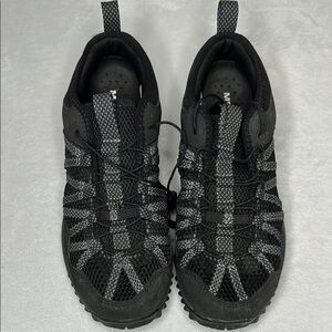 Merrell Men's Wildwood Aerosport Sneaker
Black and Gray 8.5